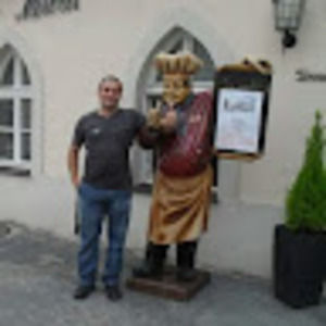 Meet your Posher, Ivica